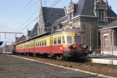 Binche E4810.jpg